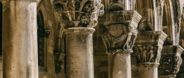 Relief Tiang Rumah Mewah